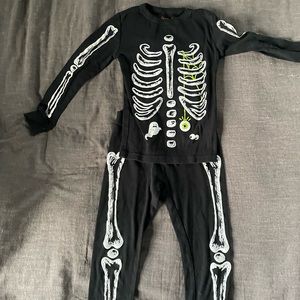 Cat and Jack kids skeleton pajamas sz 6